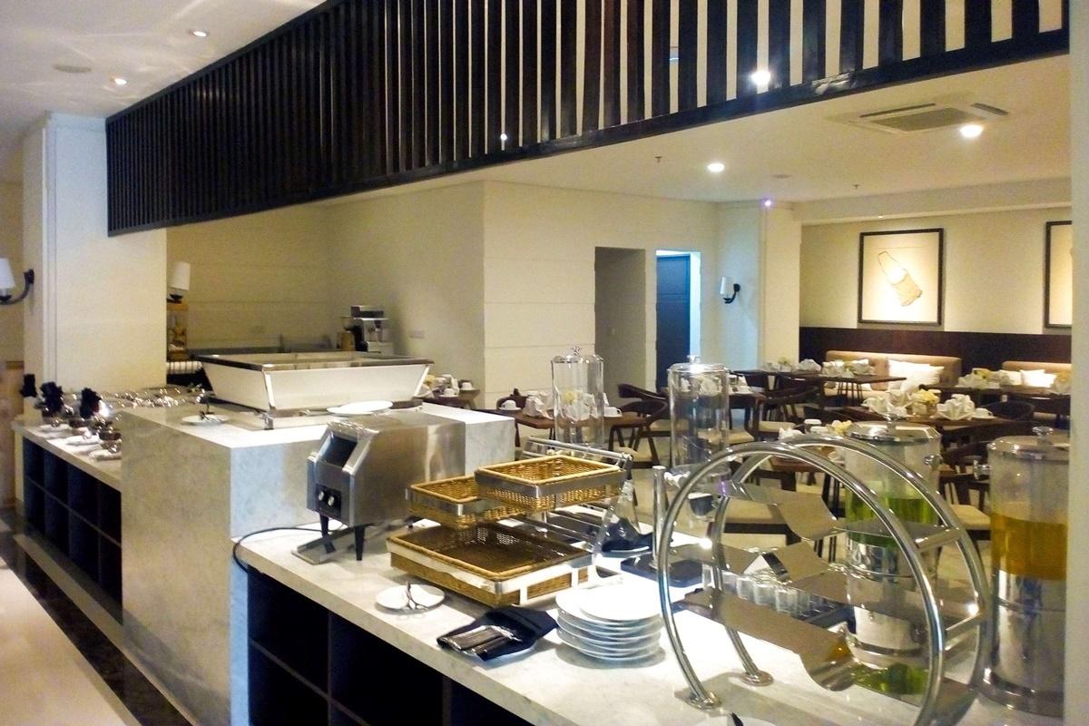 M Hotel Sorong Esterno foto