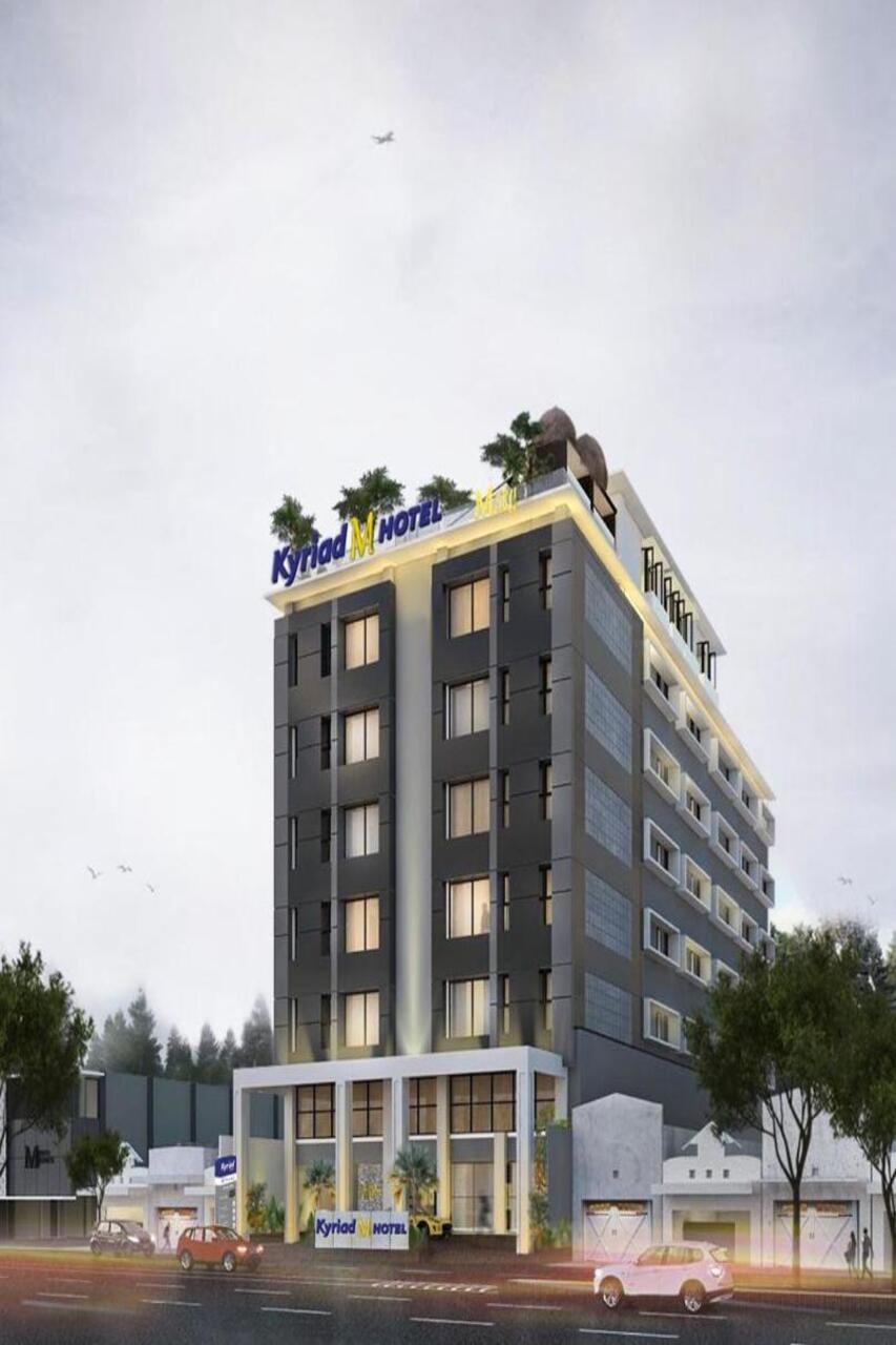 M Hotel Sorong Esterno foto